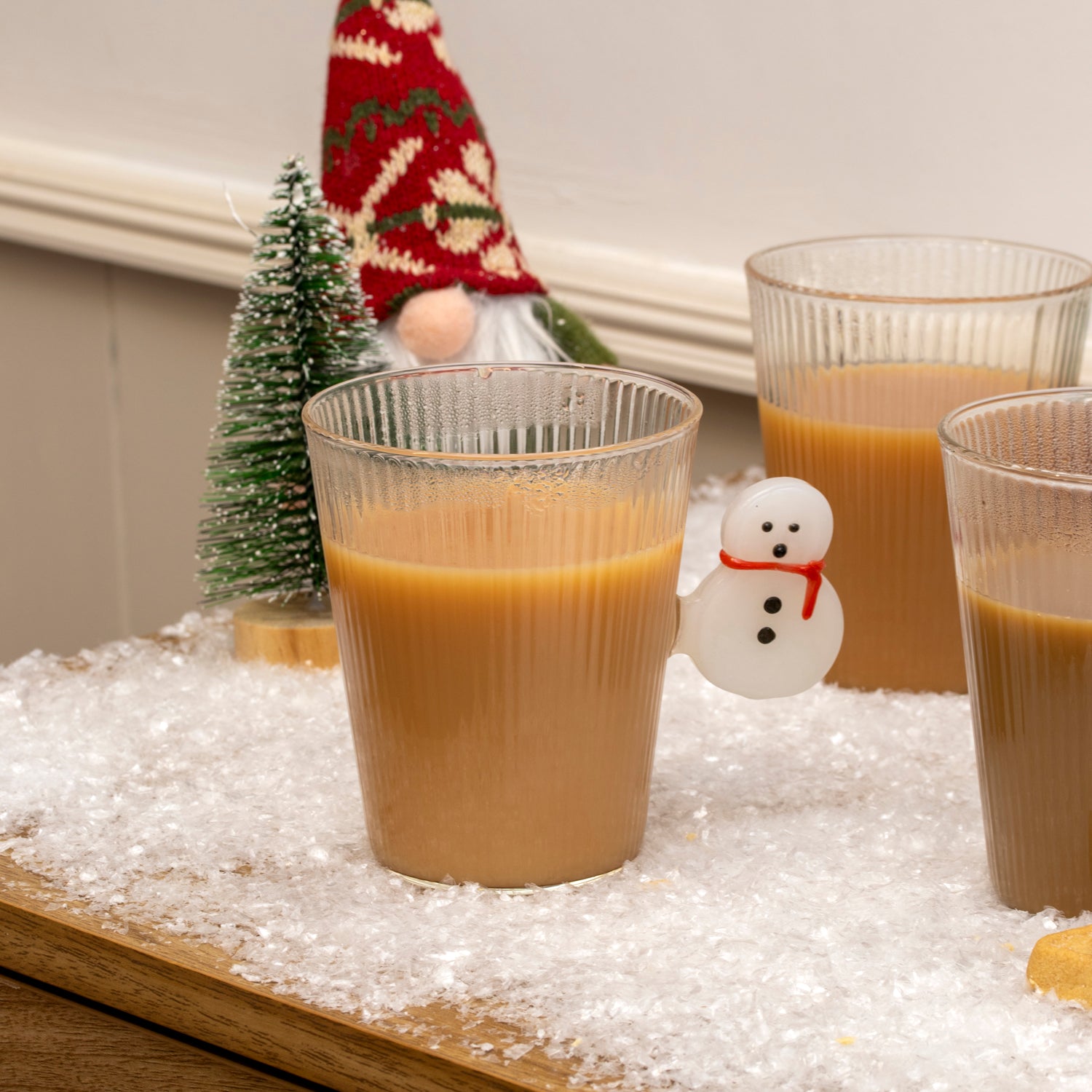 Set Of 4 Ribbed Glass Christmas Handle Mugs