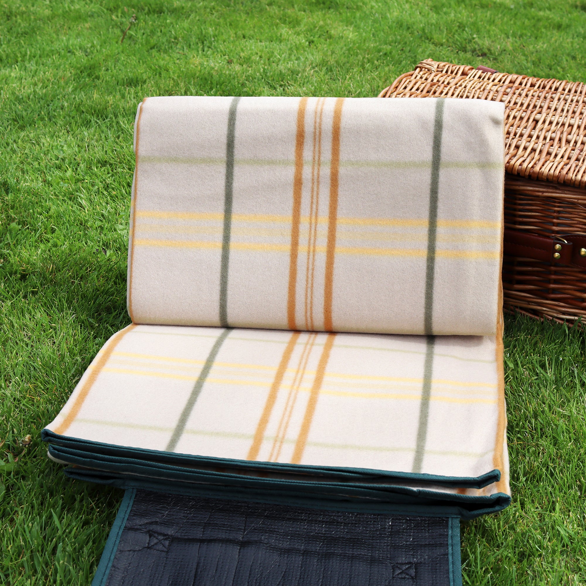 Foldable Beige Tartan Picnic Mat