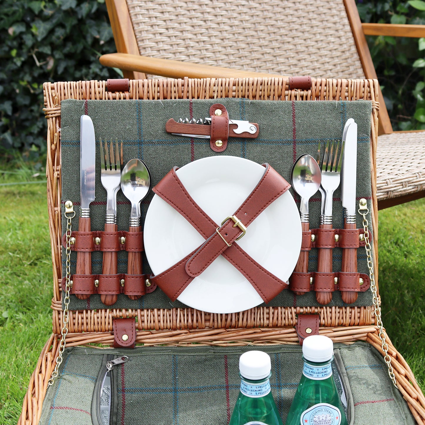 4 Person Fitted Green Tweed Wicker Picnic Basket