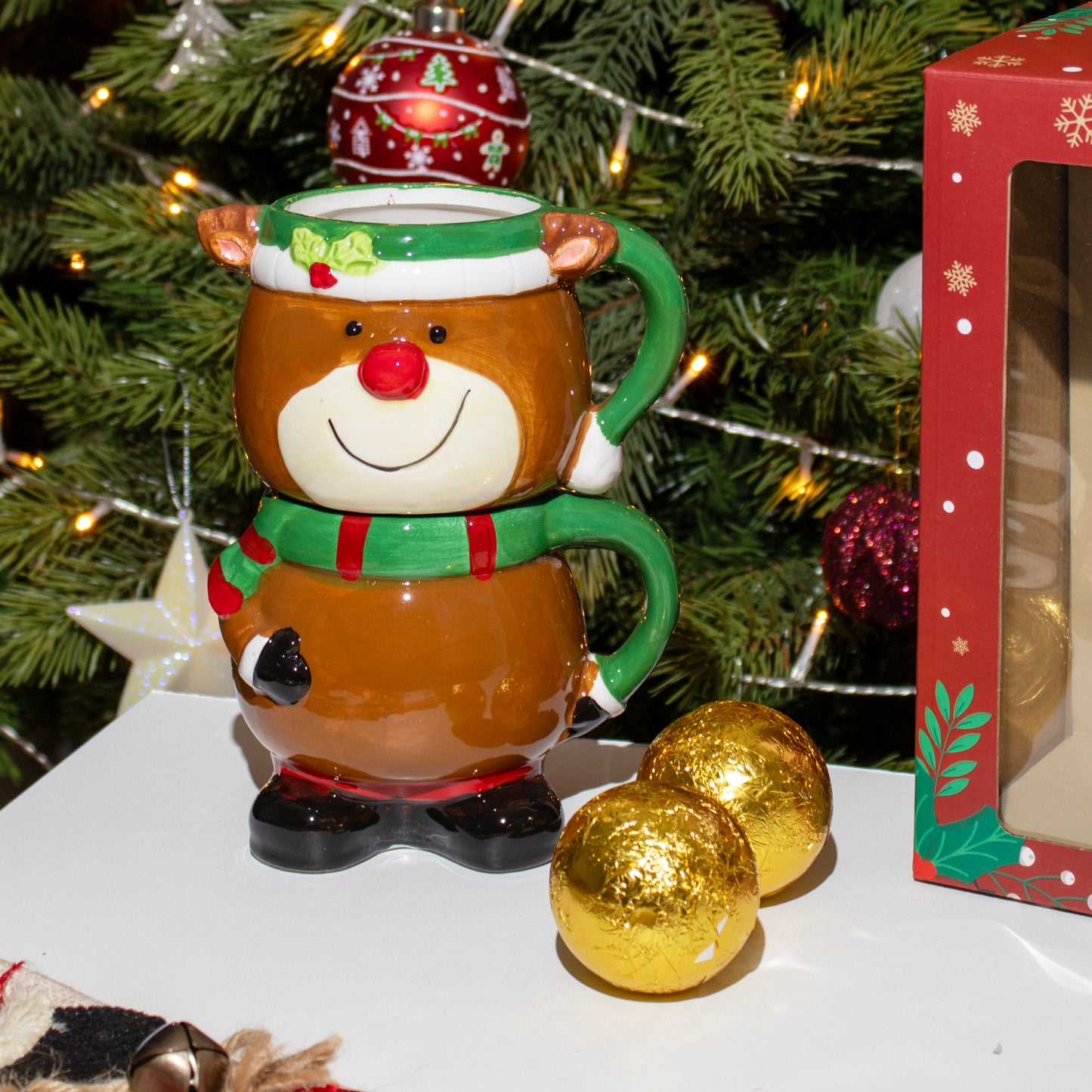 Reindeer Stacking Mugs & Hot Chocolate Bomb Set