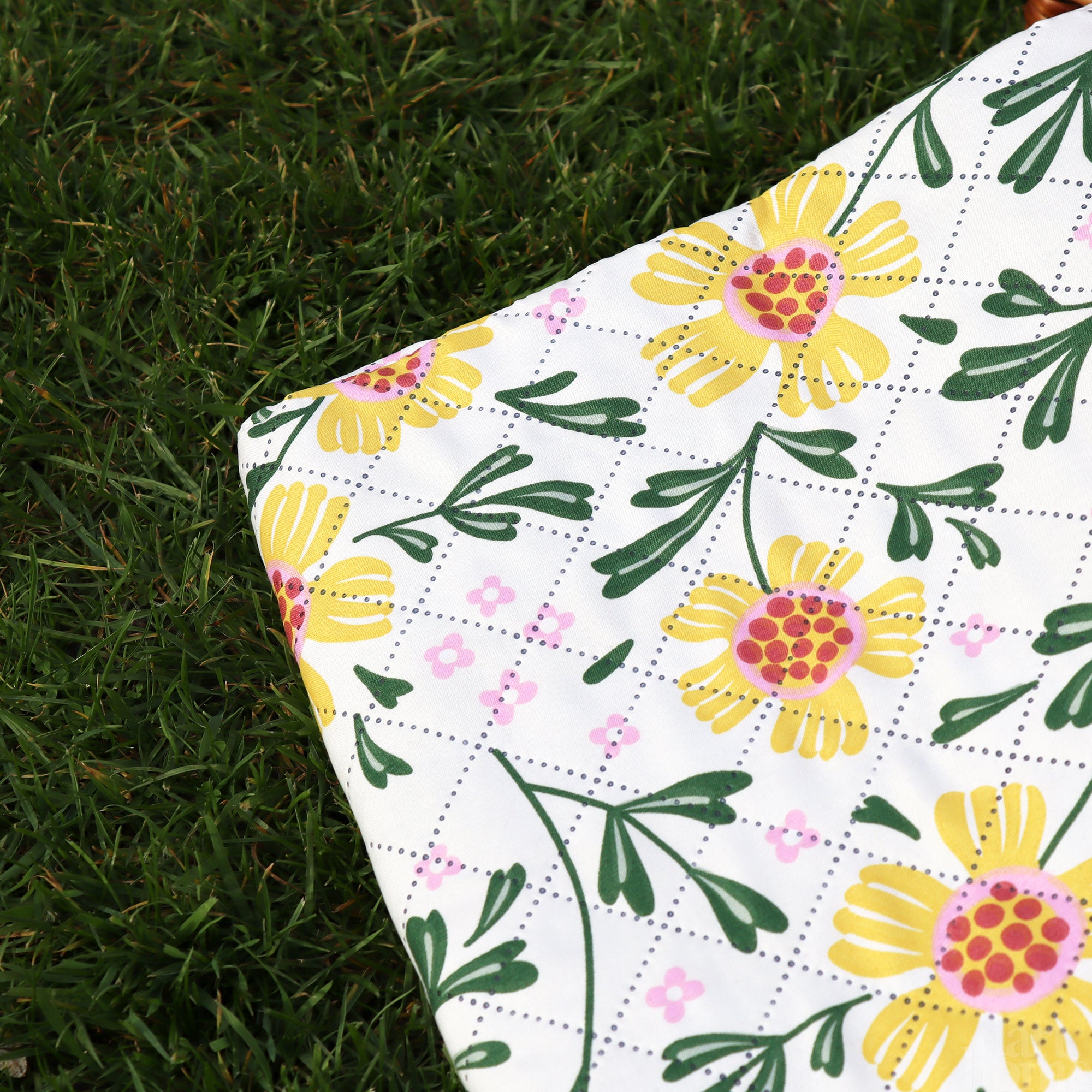 Summer Flower Quilted Picnic Blanket