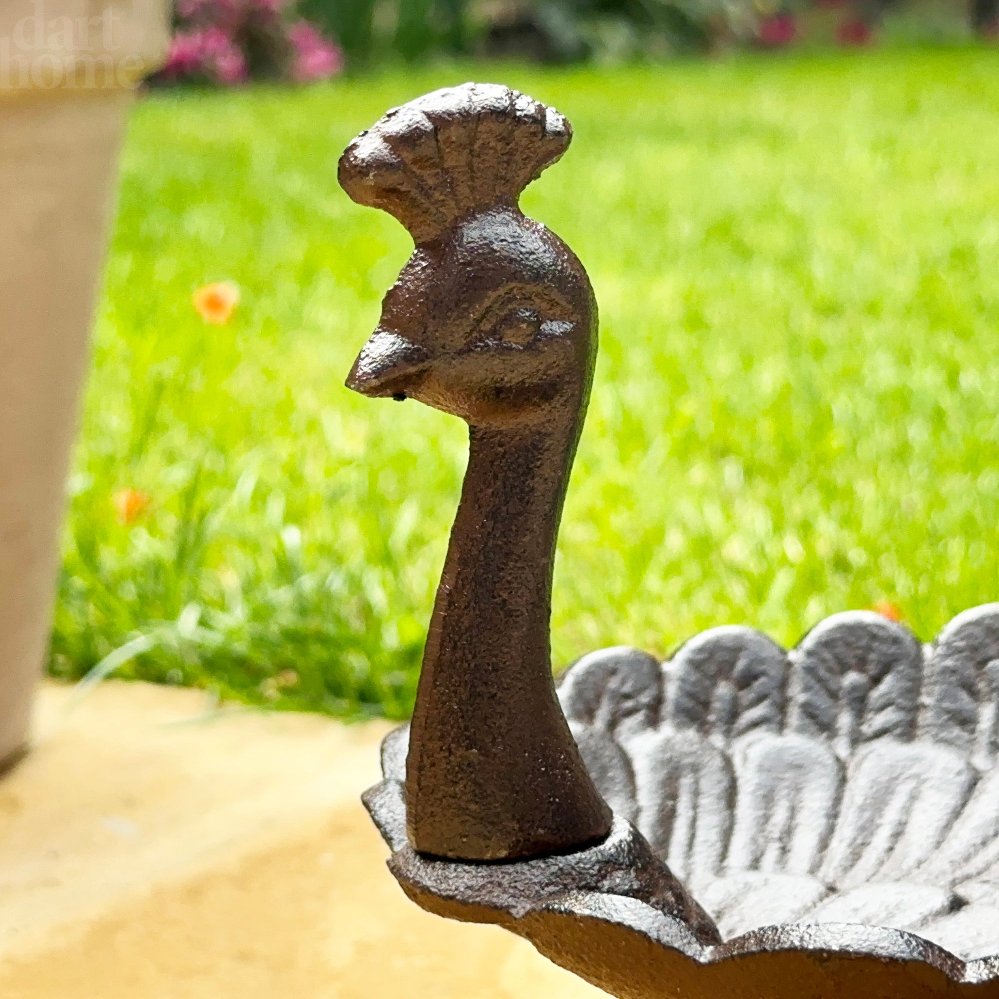 Pfauen-Vogelbad aus Gusseisen