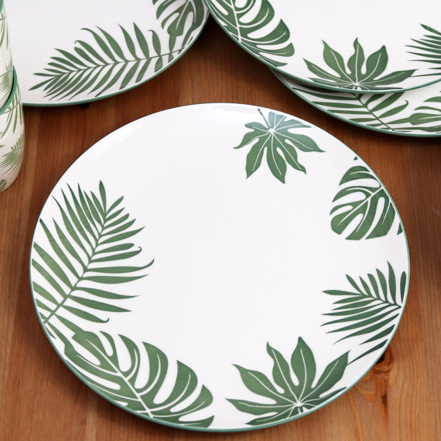 Set Of 4 Tropical Leaf Dinner Plates