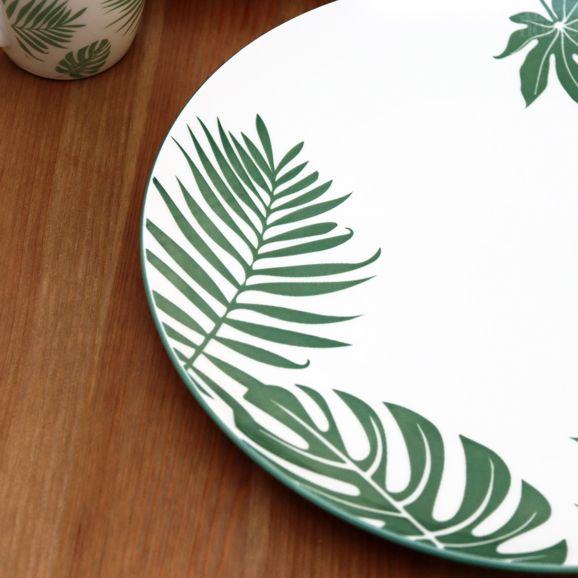 Set Of 4 Tropical Leaf Dinner Plates