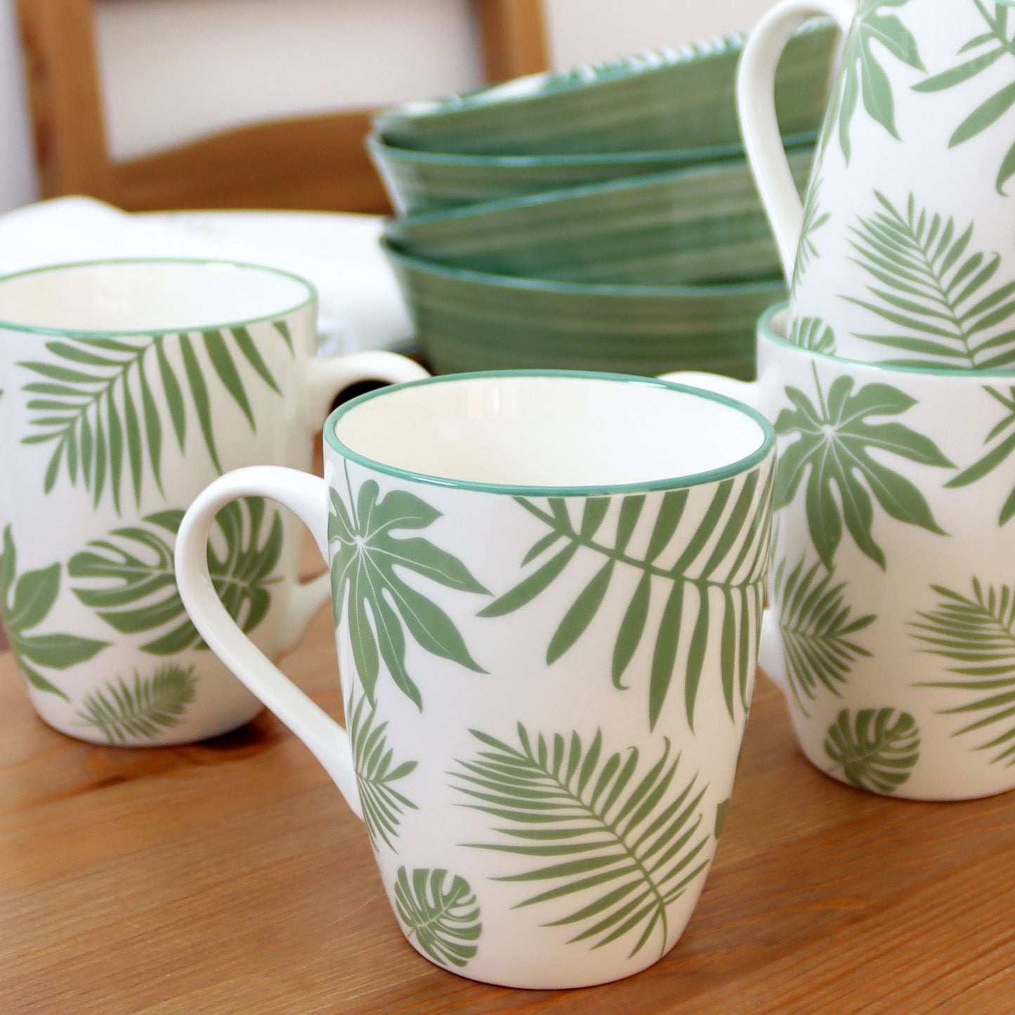 Set Of 4 Tropical Leaf Mugs 300ml