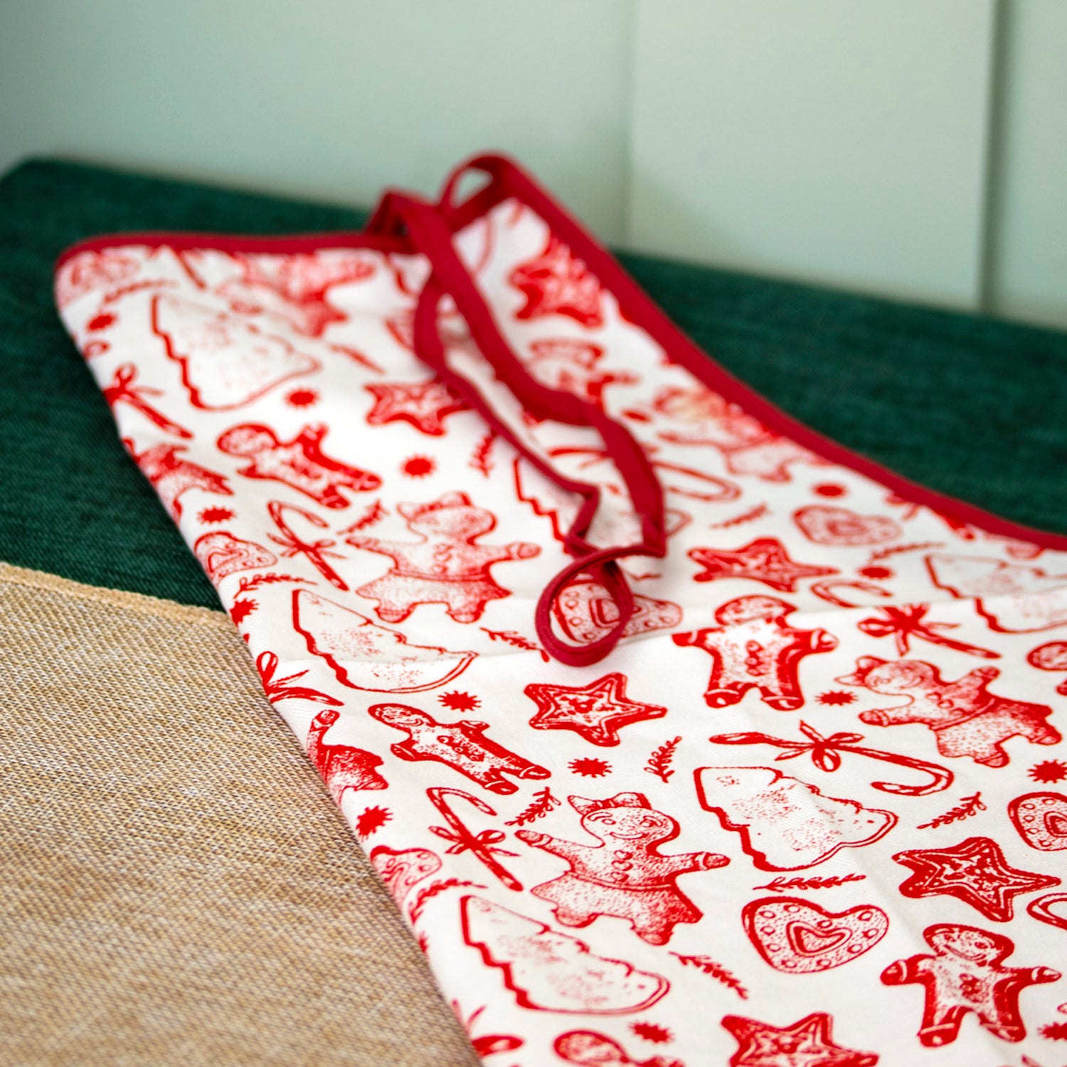 Christmas Gingerbread Apron, Oven Glove & Pot Holder Set