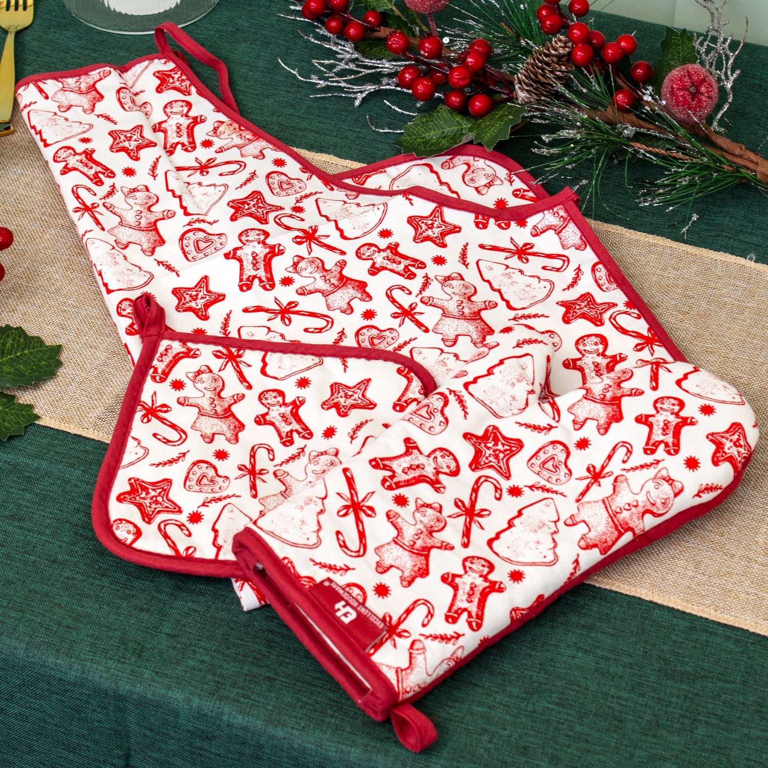 Christmas Gingerbread Apron, Oven Glove & Pot Holder Set