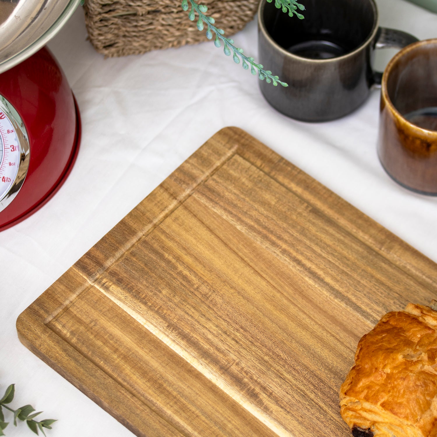 Acacia Wood Chopping Board With Groove