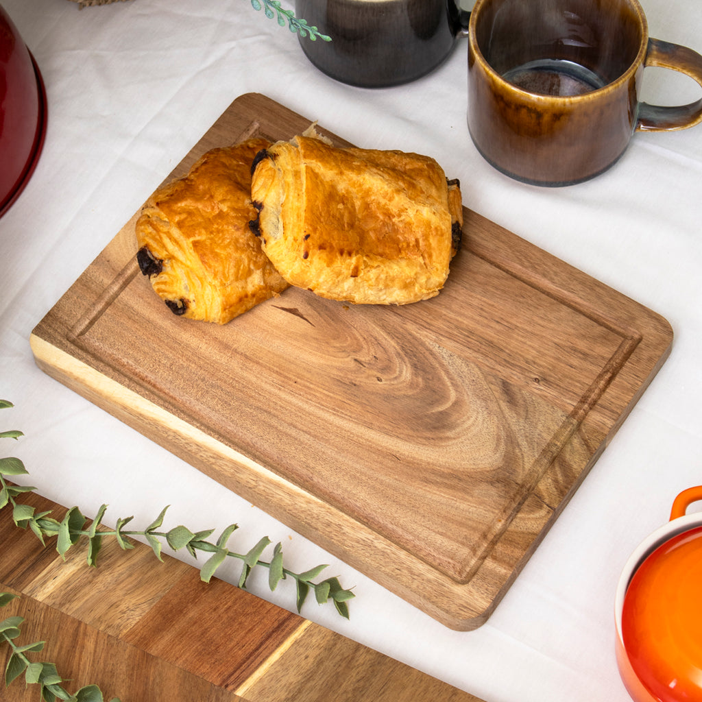 Small Acacia Wood Chopping Board With Groove