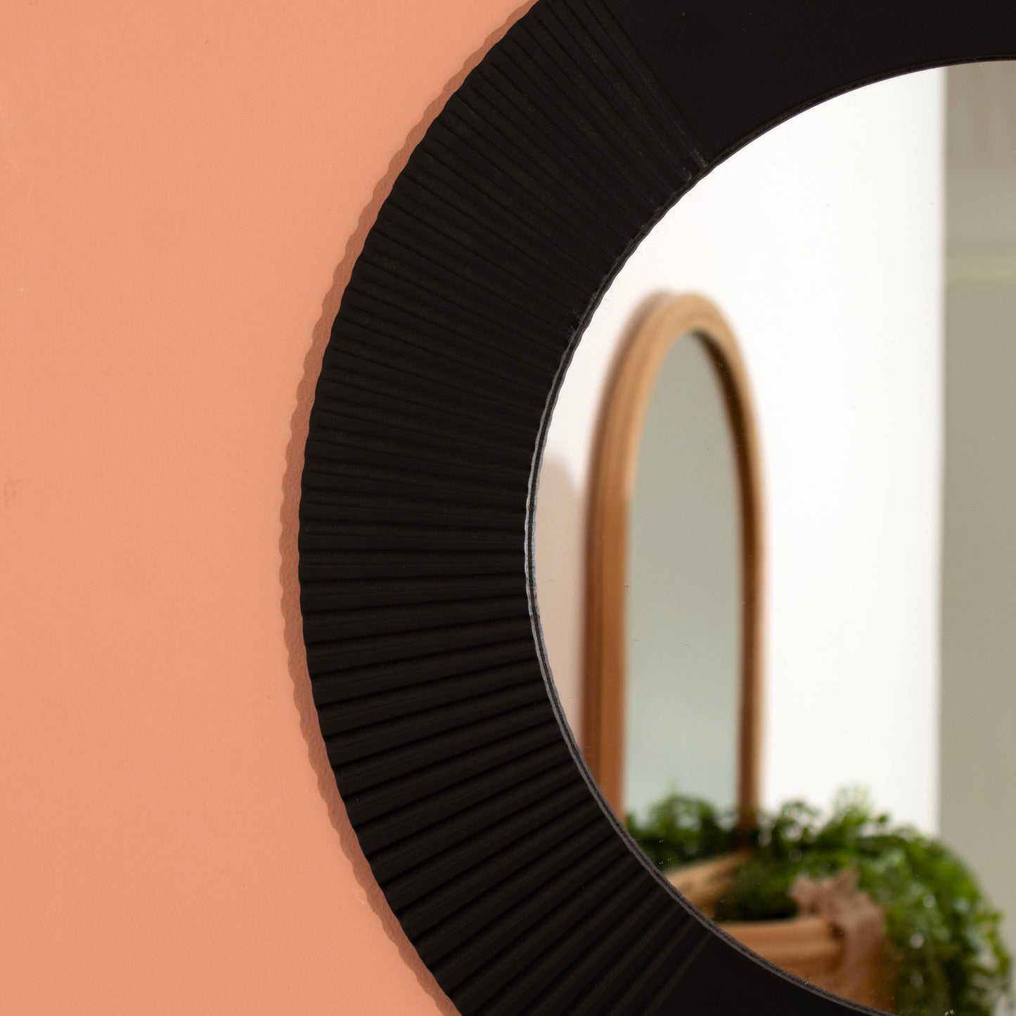 Black Round Ribbed Edge Wall Mirror