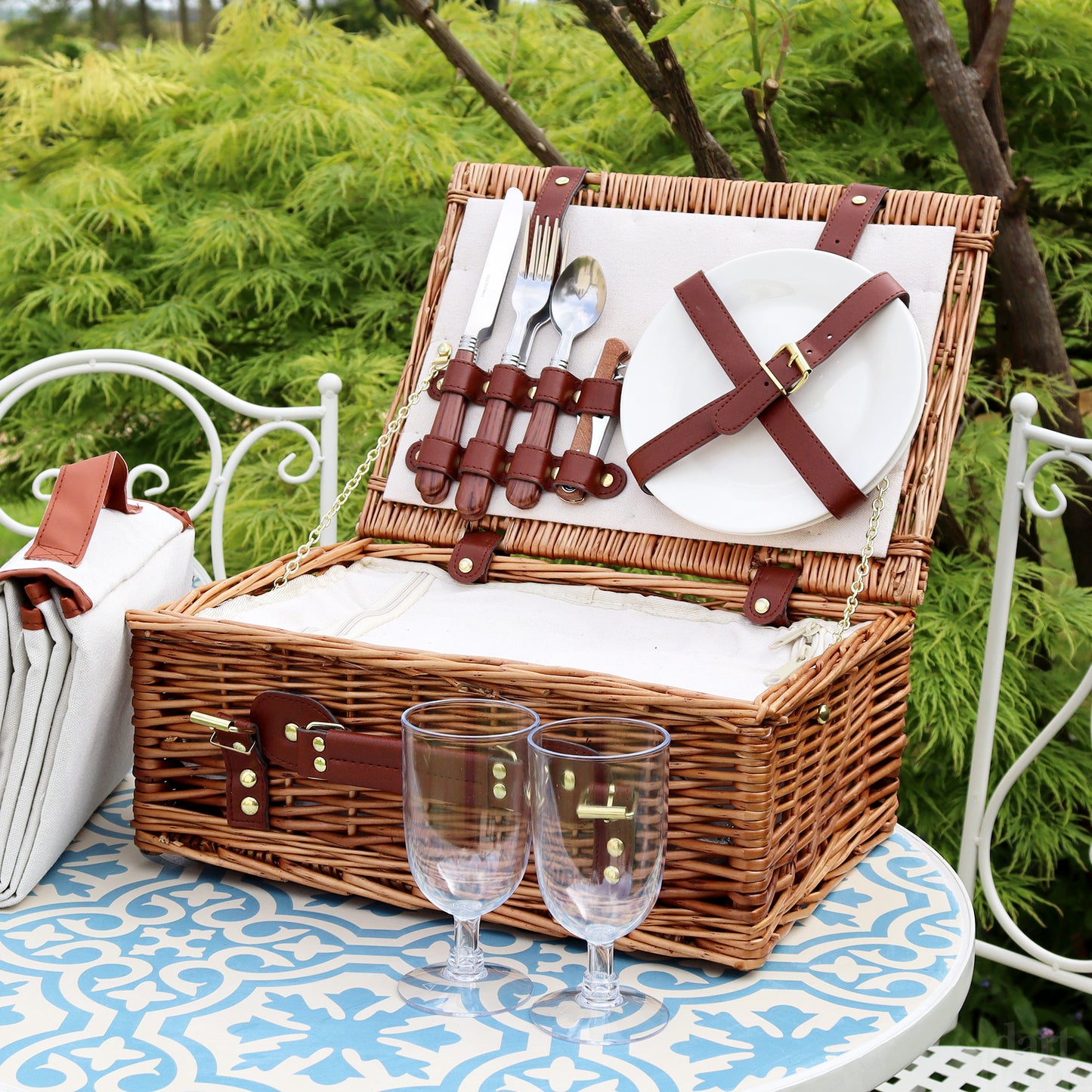 2 Person Fitted White Wicker Picnic Basket