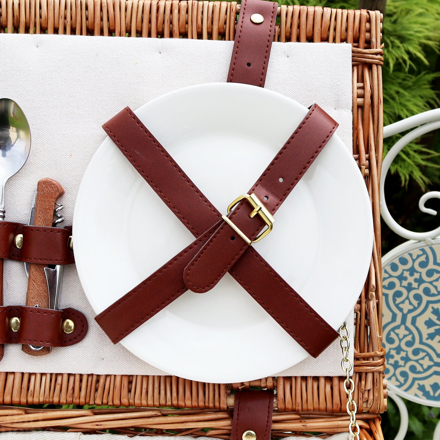 2 Person Fitted White Wicker Picnic Basket