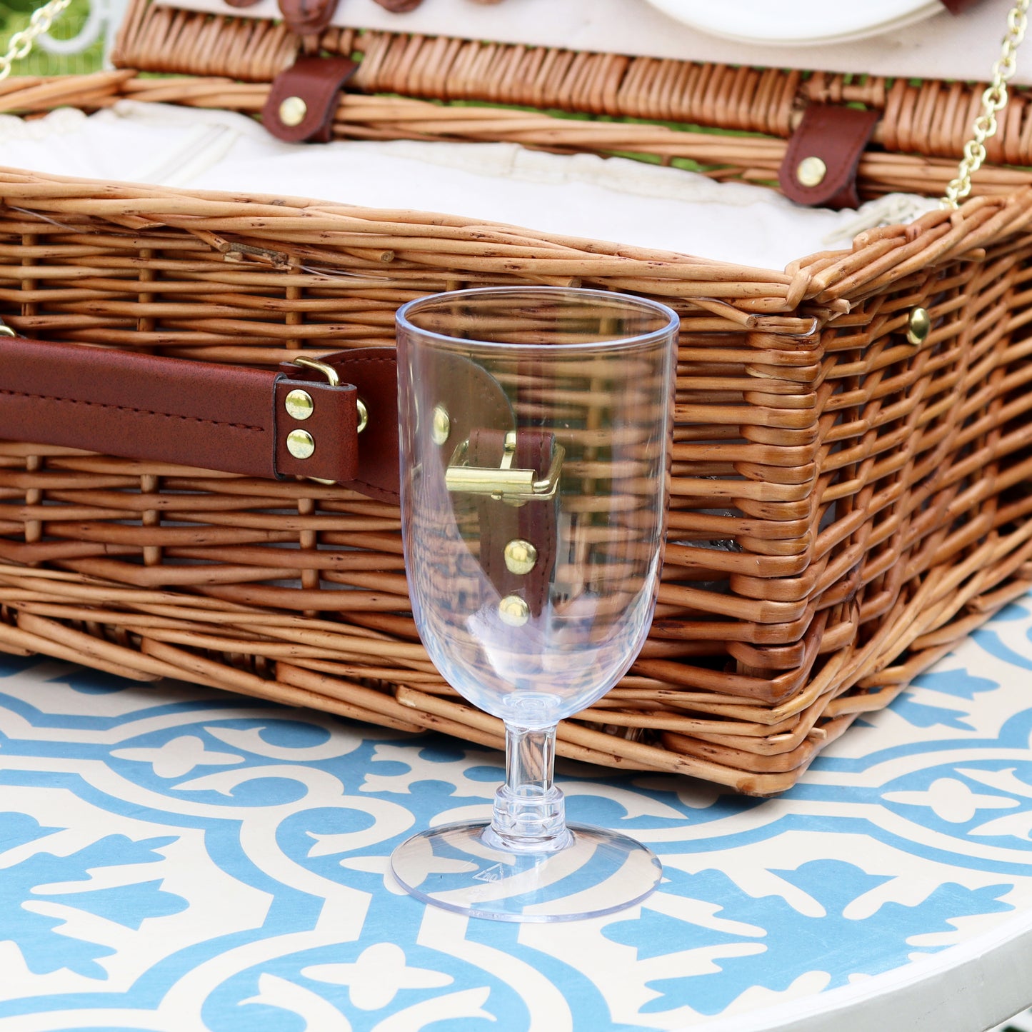 2 Person Fitted White Wicker Picnic Basket