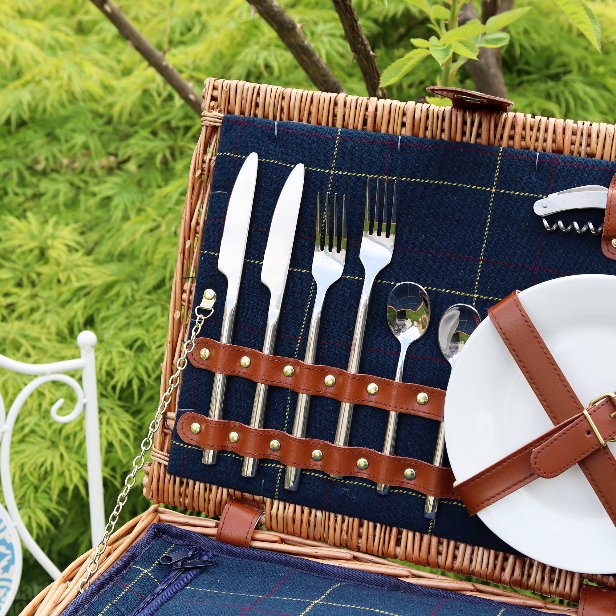 2 Person Fitted Blue Tweed Wicker Picnic Basket