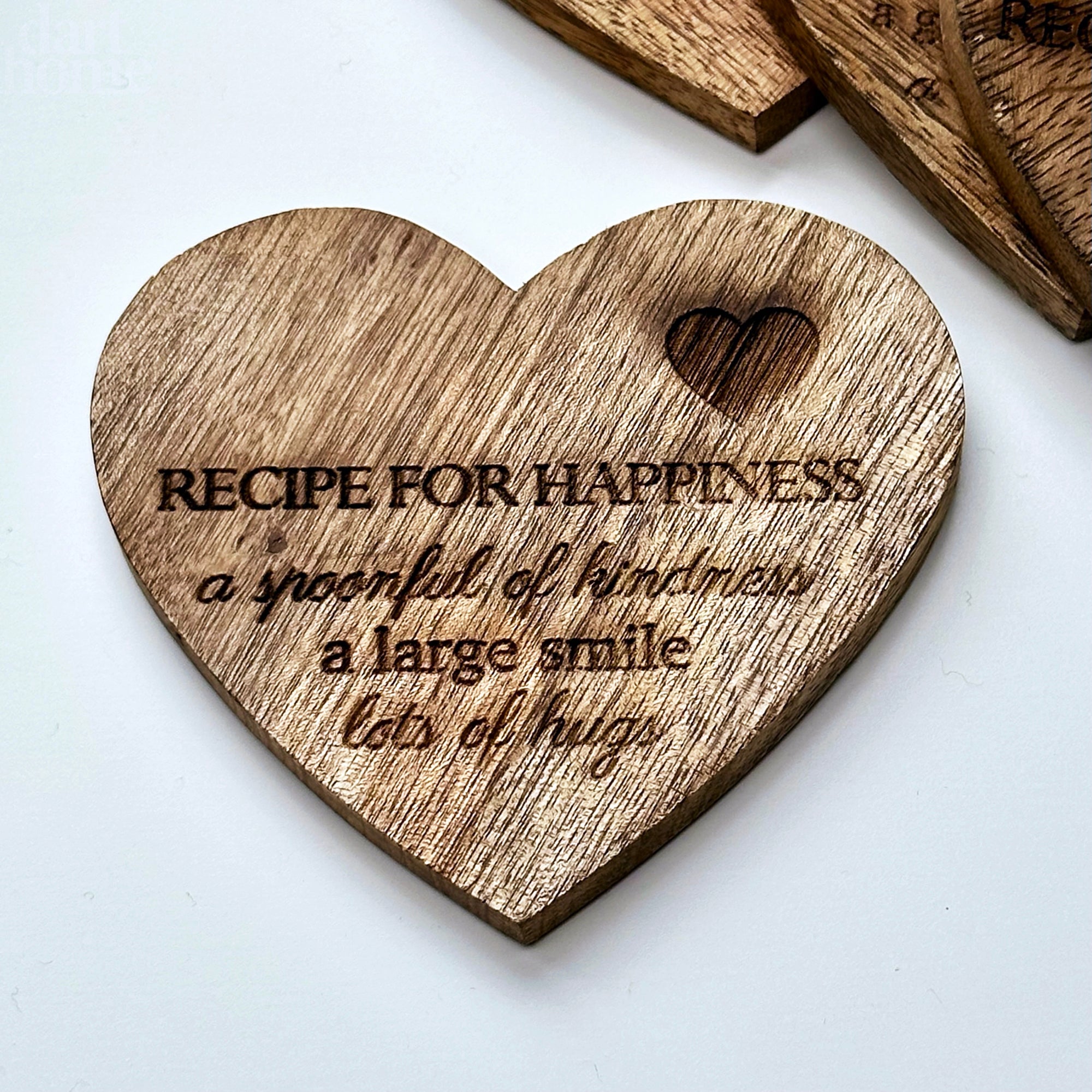 Set mit Untersetzern „Love Heart Recipe For Life“.