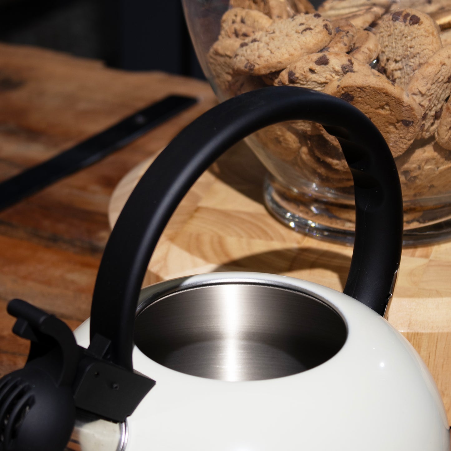 Cream Stainless Steel 1.3L Whistling Kettle