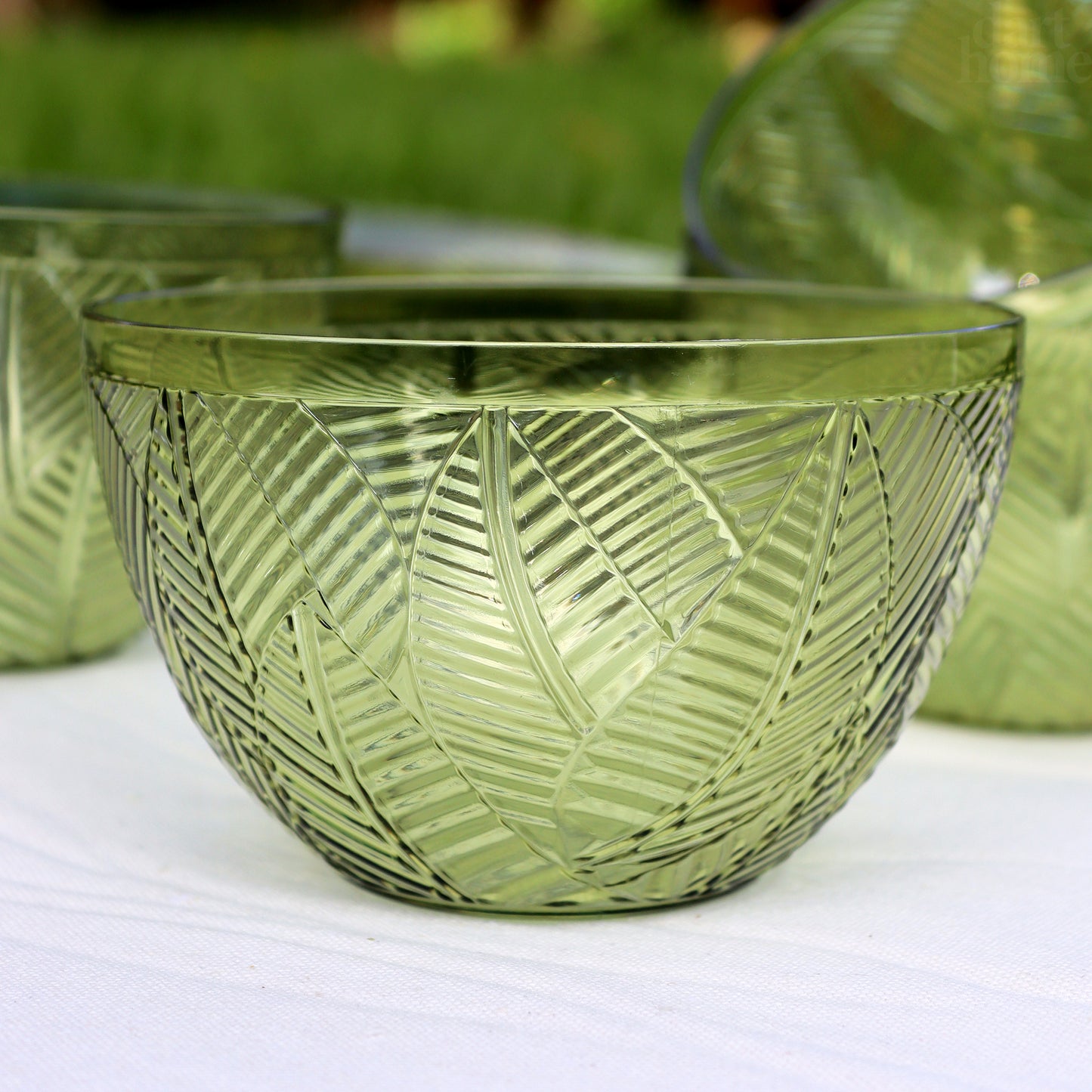Set Of 4 Green Leaf Outdoor Bowls