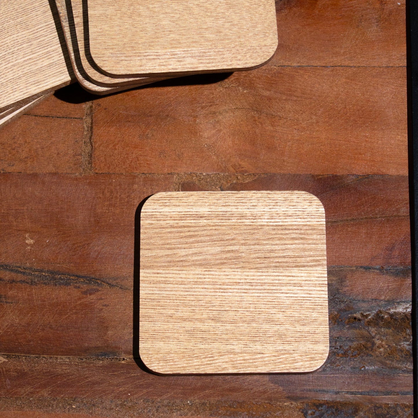 Set Of 4 Oak Veneer Placemats & Coasters