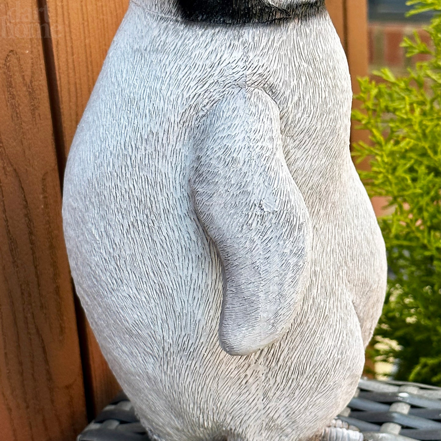 Niedliche kreischende Pinguin-Skulptur