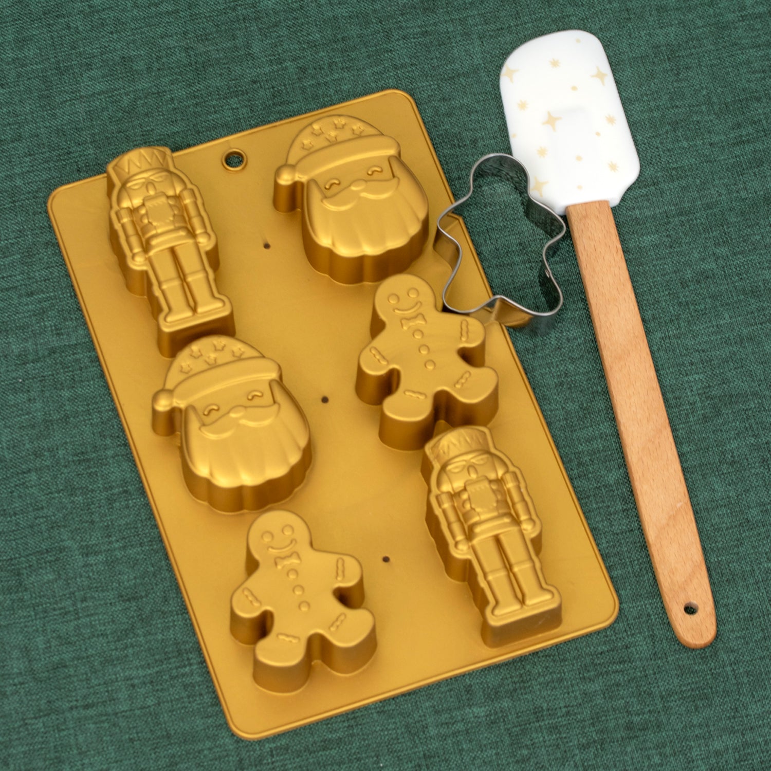 3 Piece Christmas Characters Baking Set