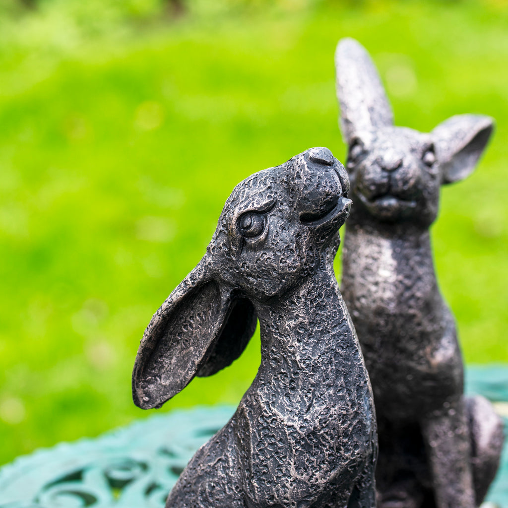 Bronze-Gartenhasen-Ornamente, 2er-Set