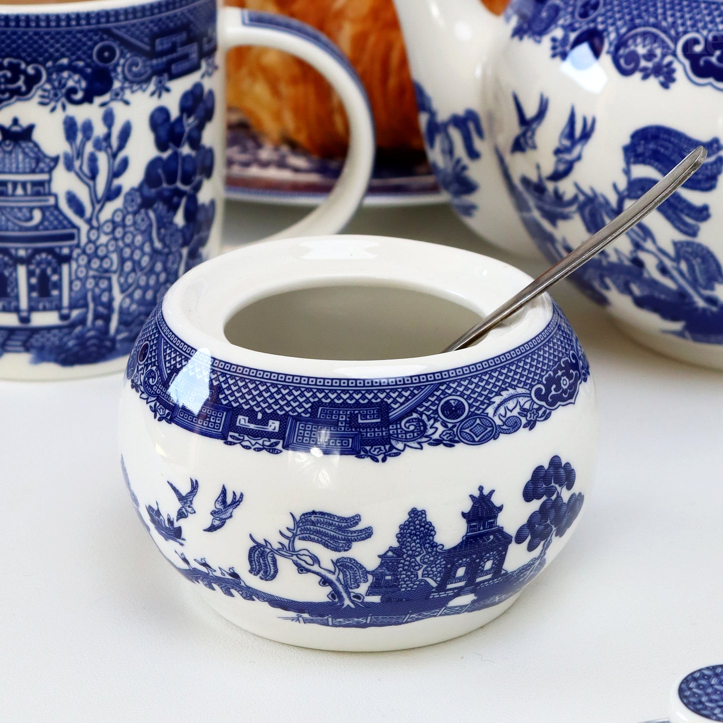 Blue Willow Sugar Pot With Lid