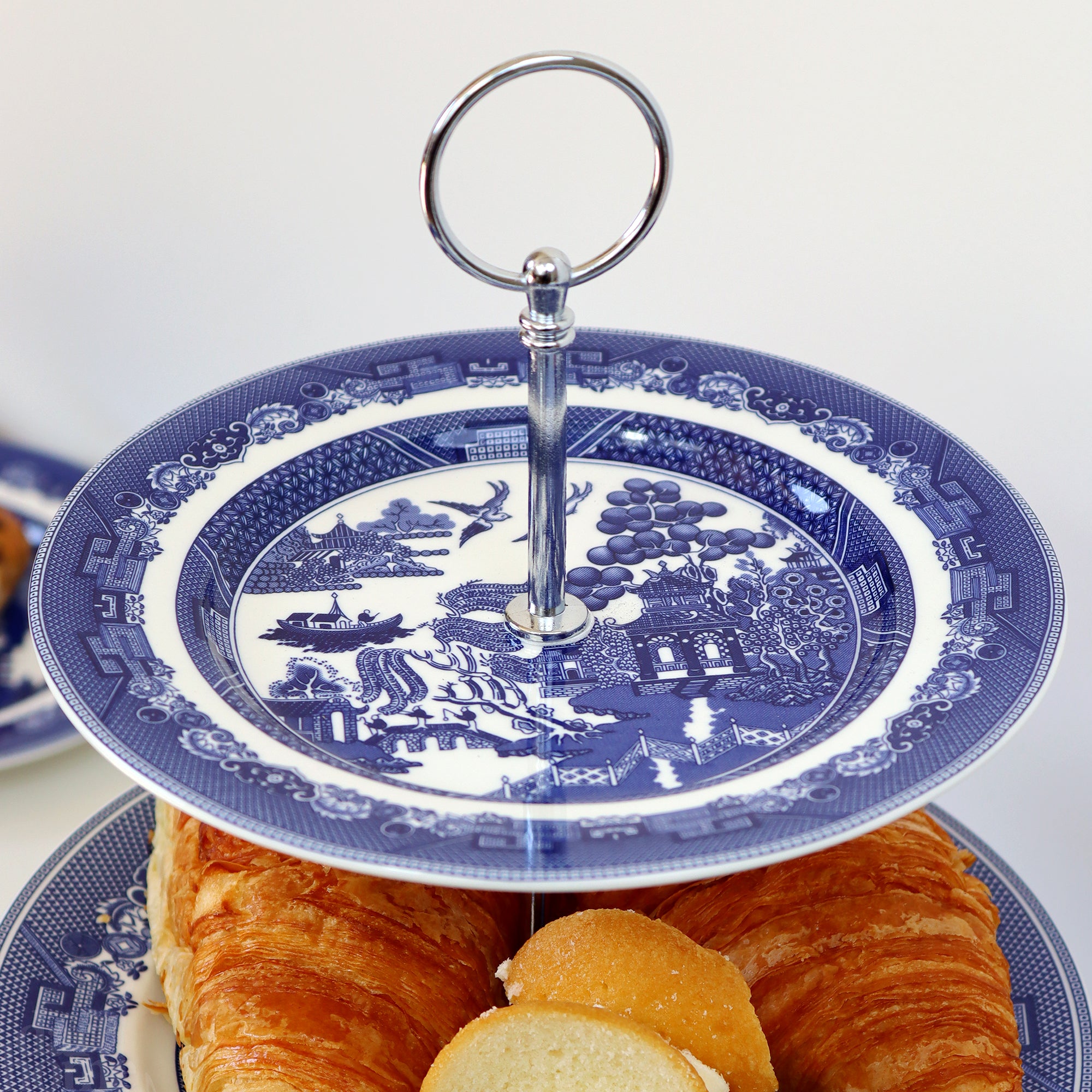 Blue Willow 3 Tier Cake Stand