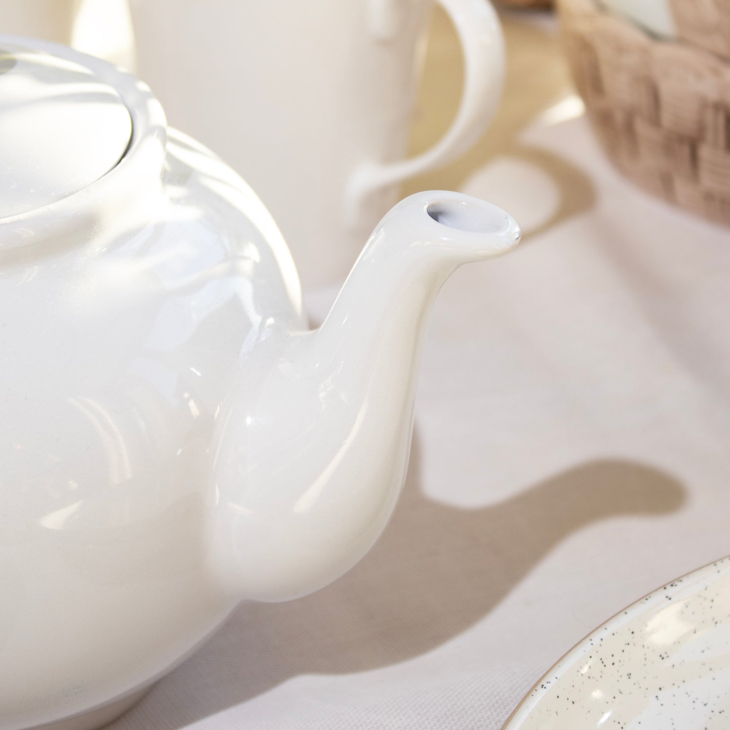 White Large 10 Cup Teapot