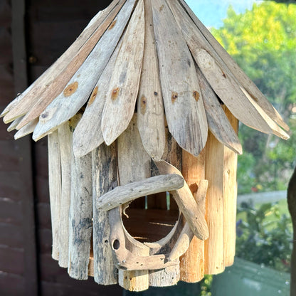 Rundes Vogelhaus aus Treibholz