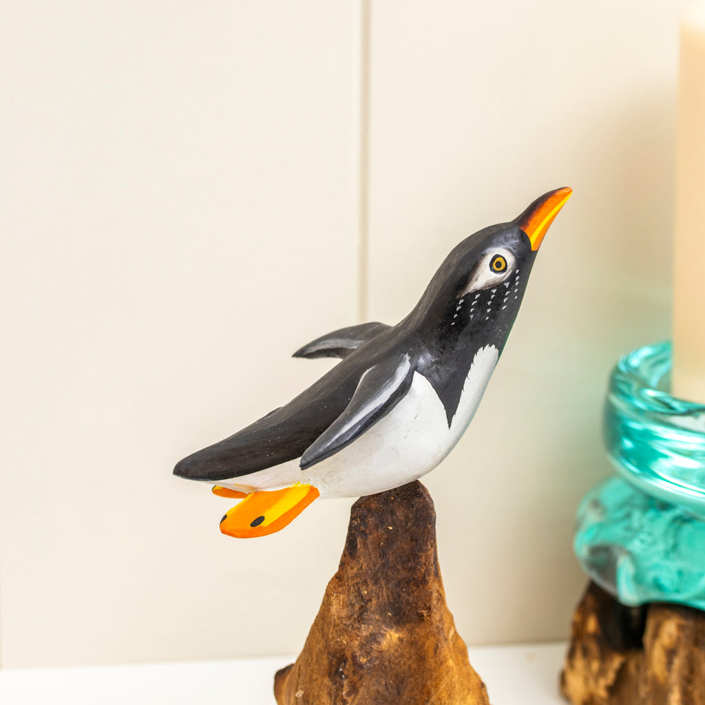 Bienenstock-Skulptur aus Teakholzwurzeln