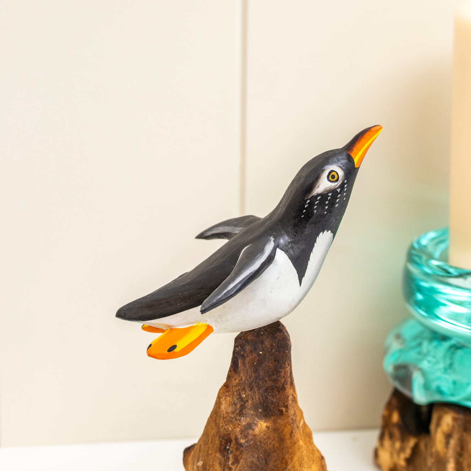 Bienenstock-Skulptur aus Teakholzwurzeln