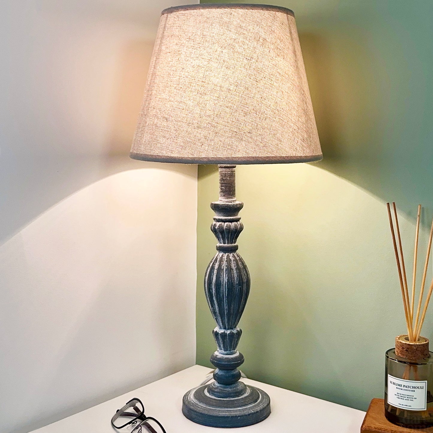 Saron Table Lamp