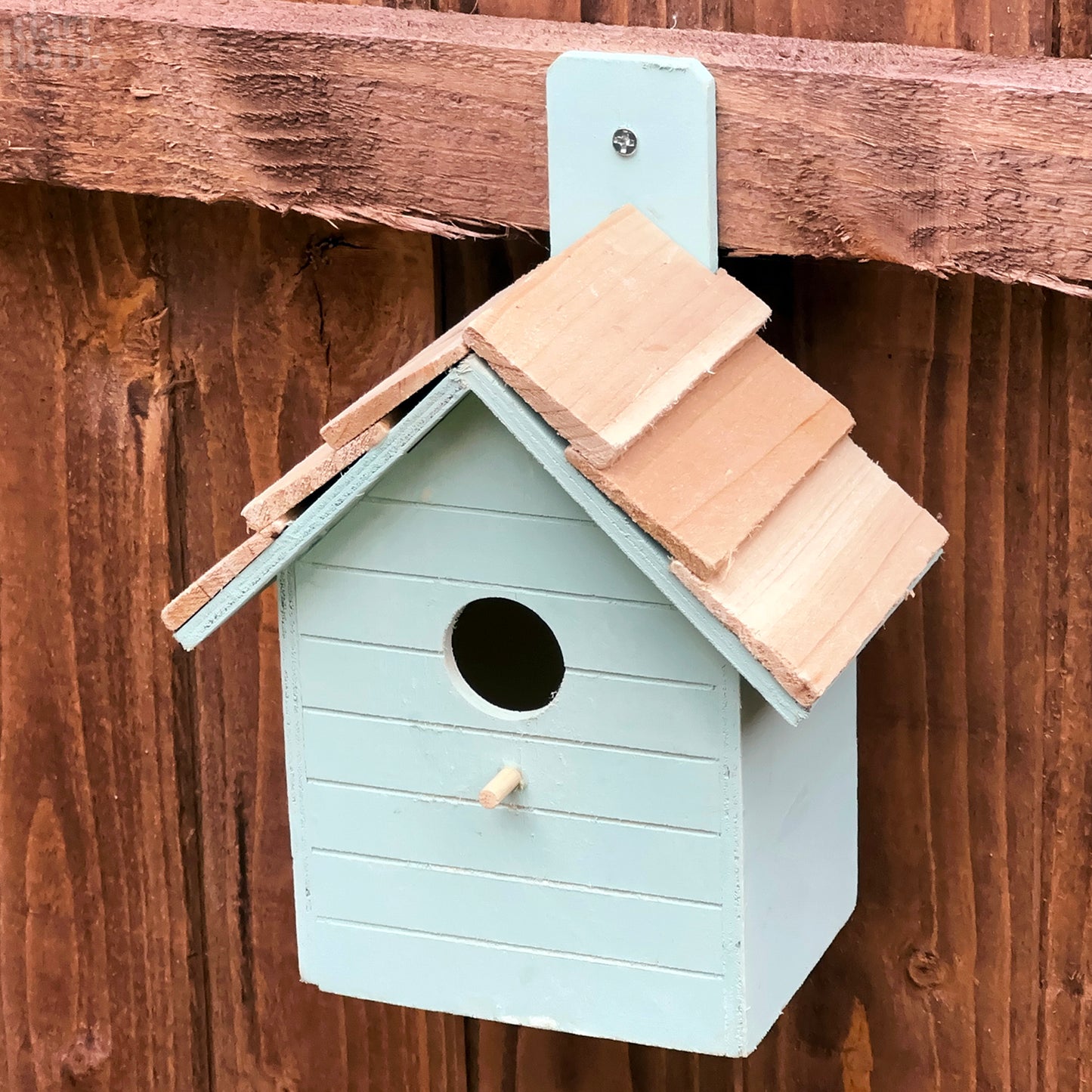 Blaues Vogelhaus aus Holz