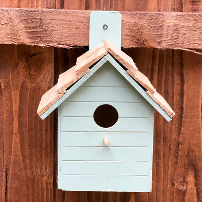 Blaues Vogelhaus aus Holz