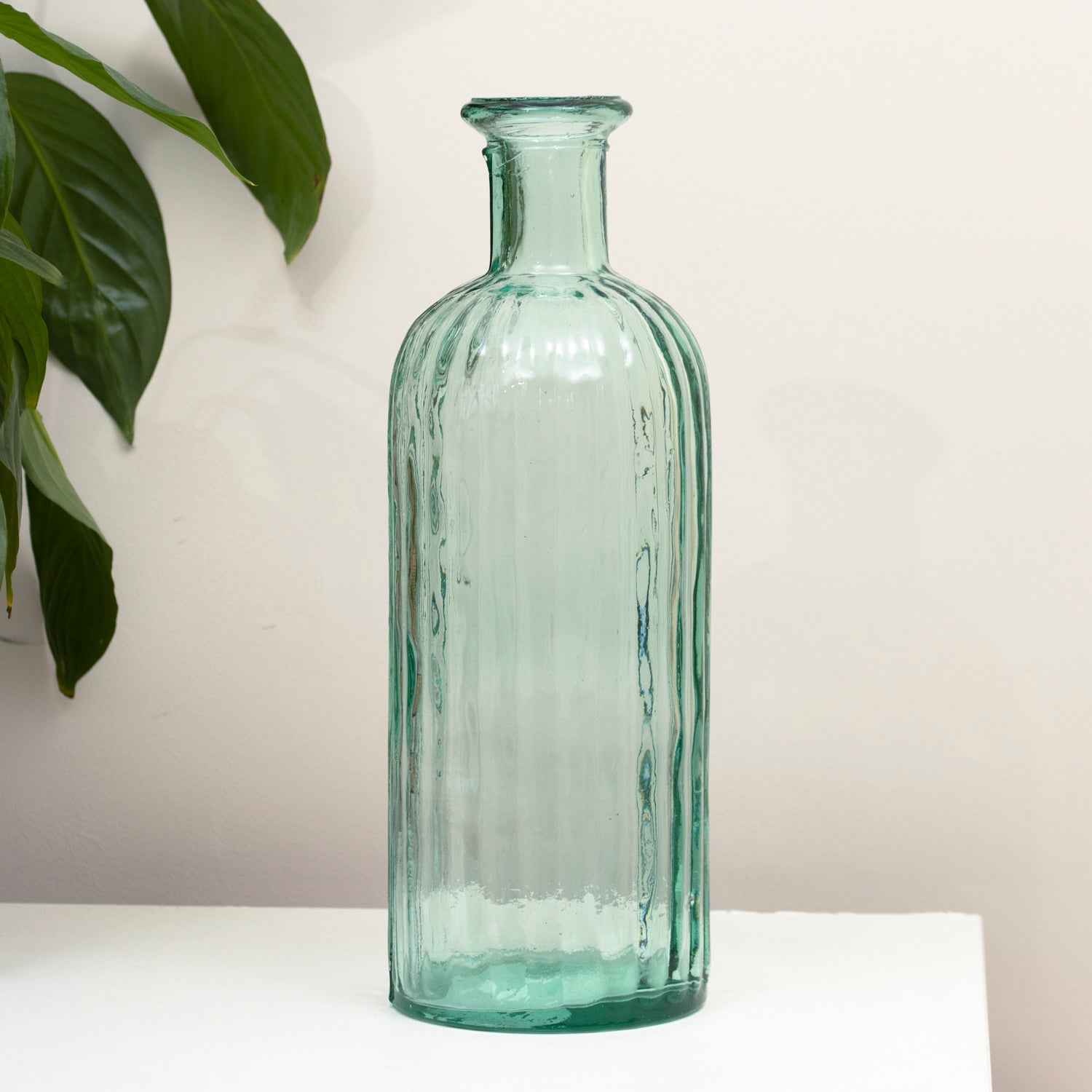 Klare Blasenvase aus recyceltem Glas