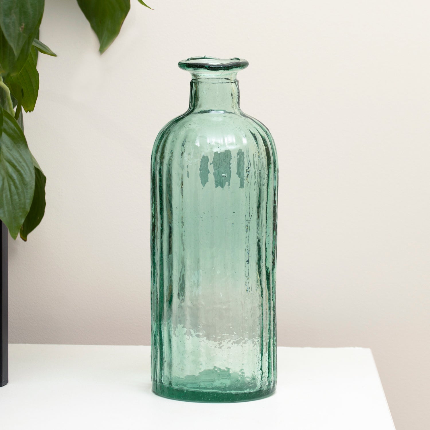 Klare Blasenvase aus recyceltem Glas