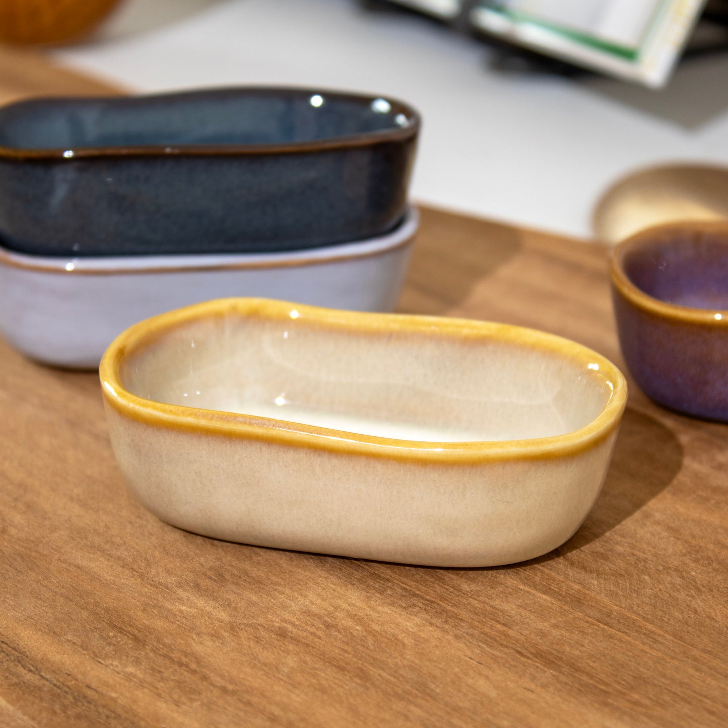 Set Of 4 Reactive Glaze Oval Mini Oven Dishes