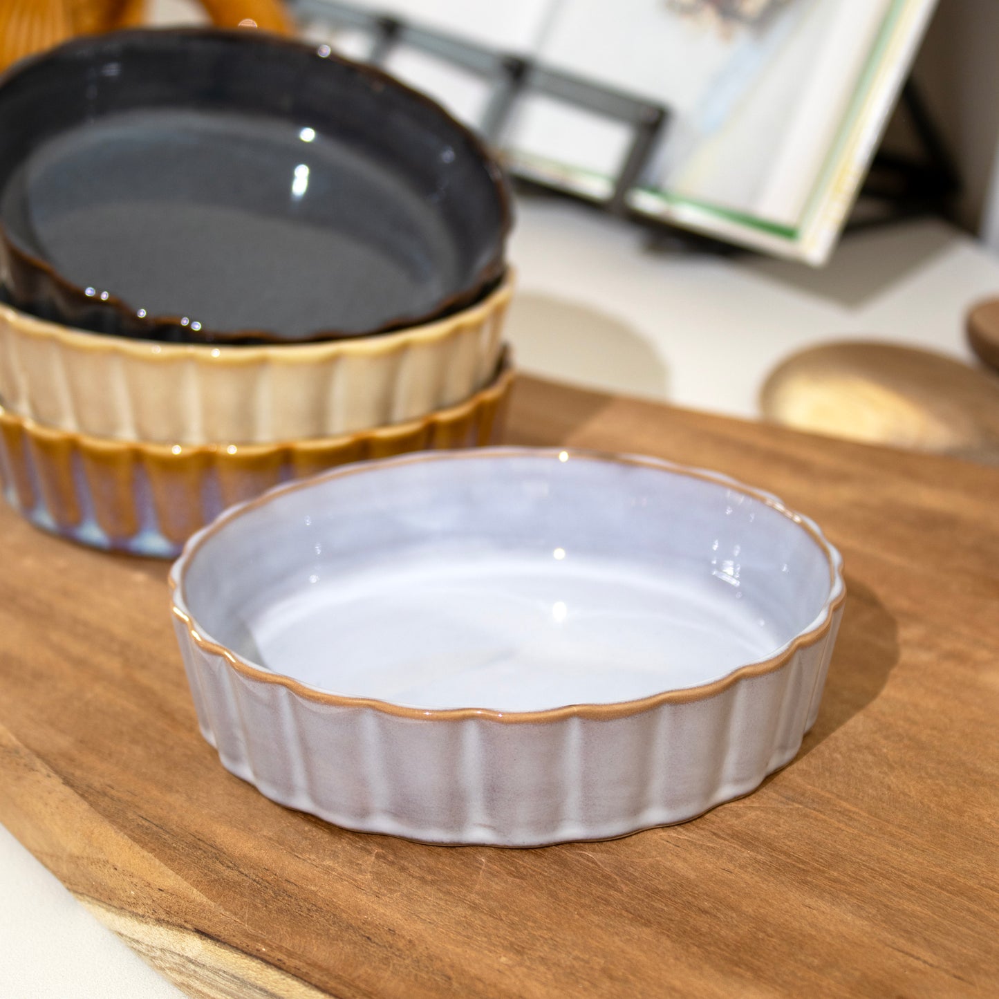 Set Of 4 Dark Mix Reactive Glaze Round Oven Dishes