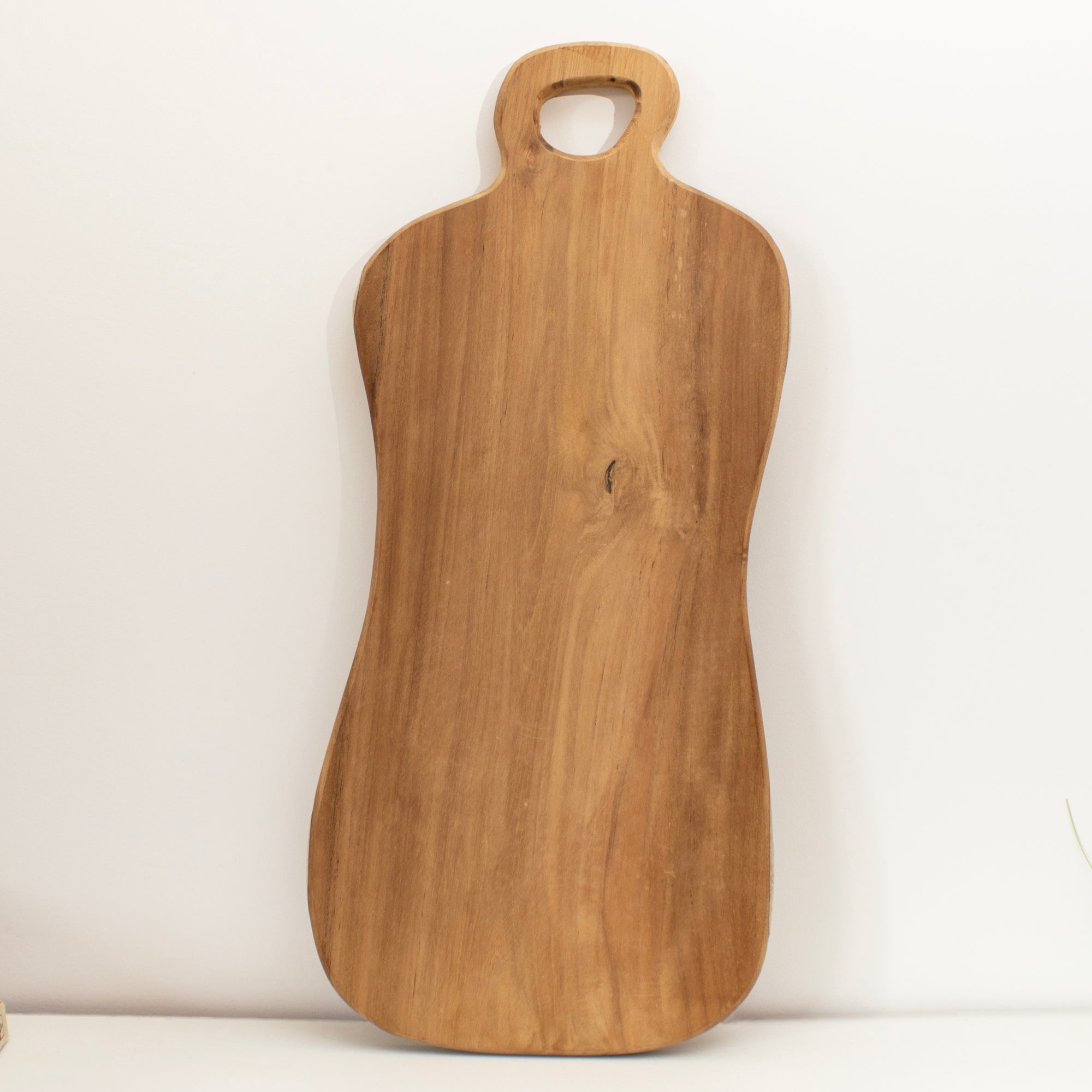 Schneidebrett aus Teakholz mit Griff, 60 cm x 30 cm