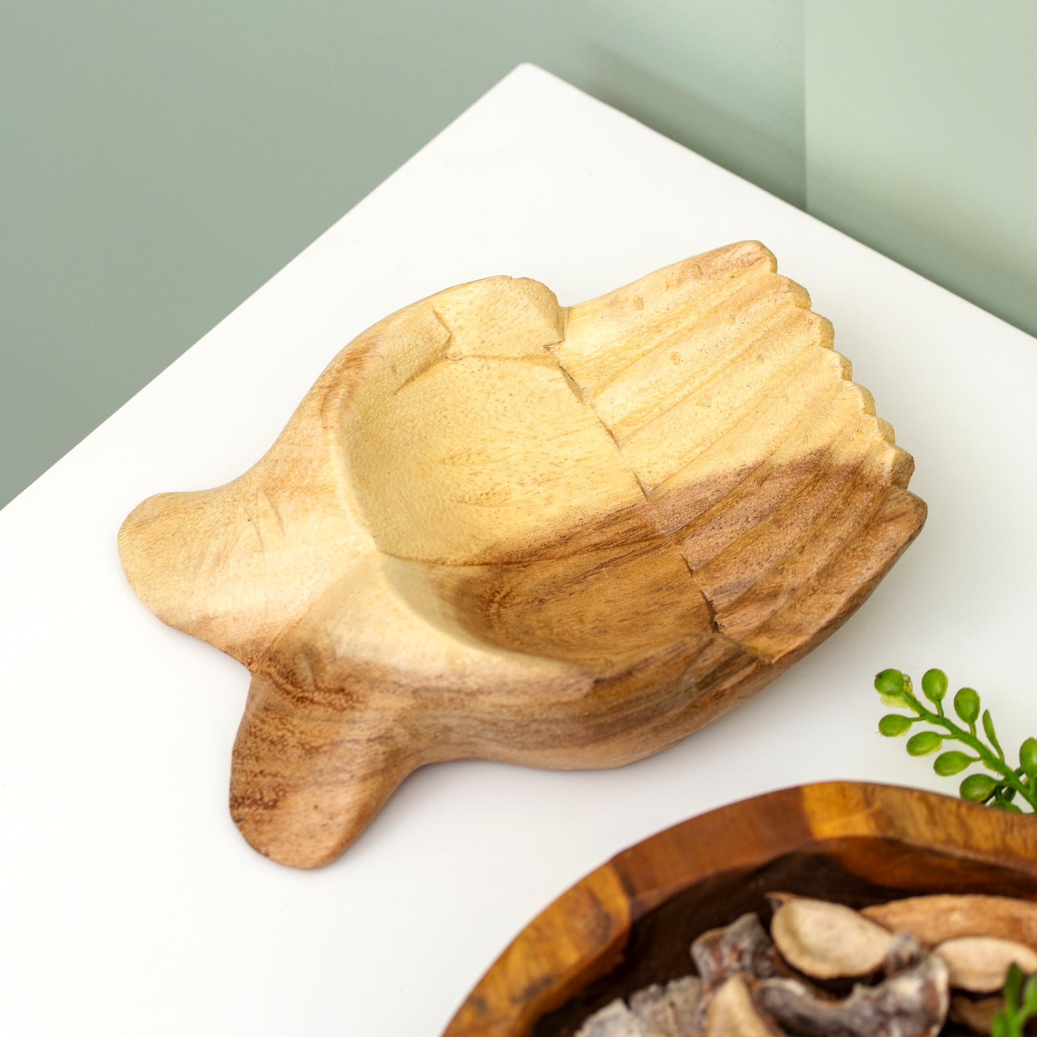 Hand Of Hope Schale aus Teakwurzelholz, 30 cm