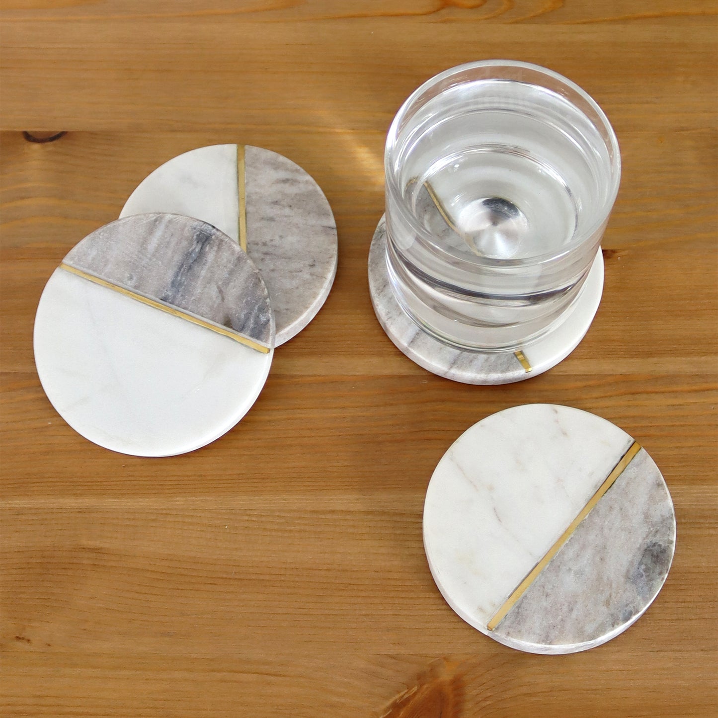Set Of 4 Light Grey And White Marble Coasters