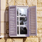 Französischer Wandspiegel mit Fensterläden im Landhausstil