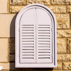 Französischer Wandspiegel mit Fensterläden im Landhausstil