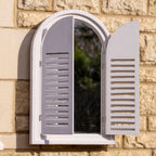 Französischer Wandspiegel mit Fensterläden im Landhausstil