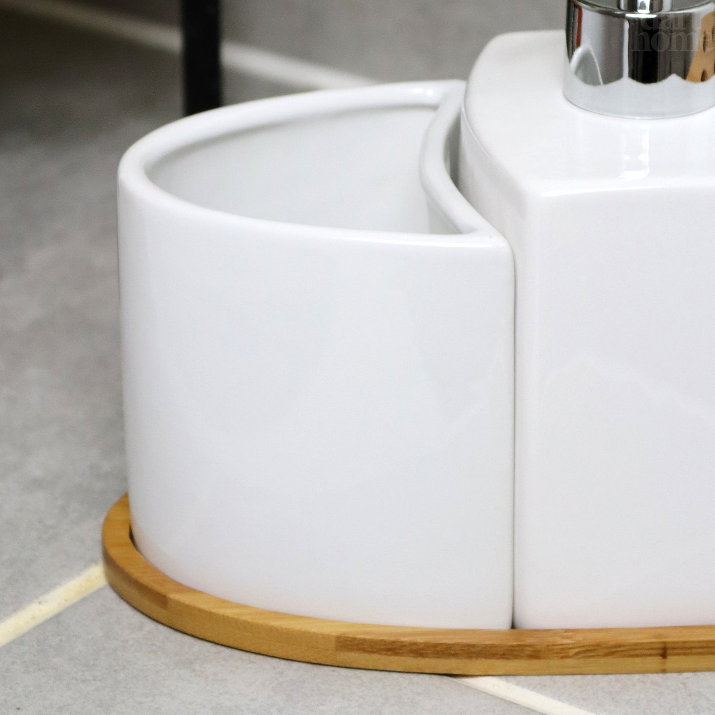 4 Piece White Ceramic And Bamboo Bathroom Set