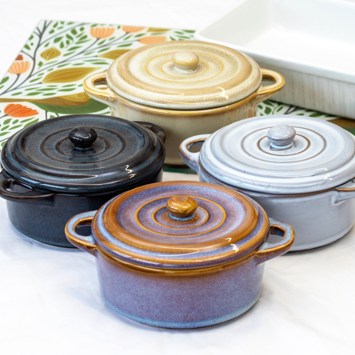 Set Of 4 Small Round Reactive Glaze Casserole Dishes