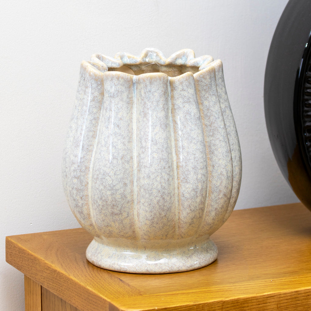 Round Ceramic Scalloped Vase
