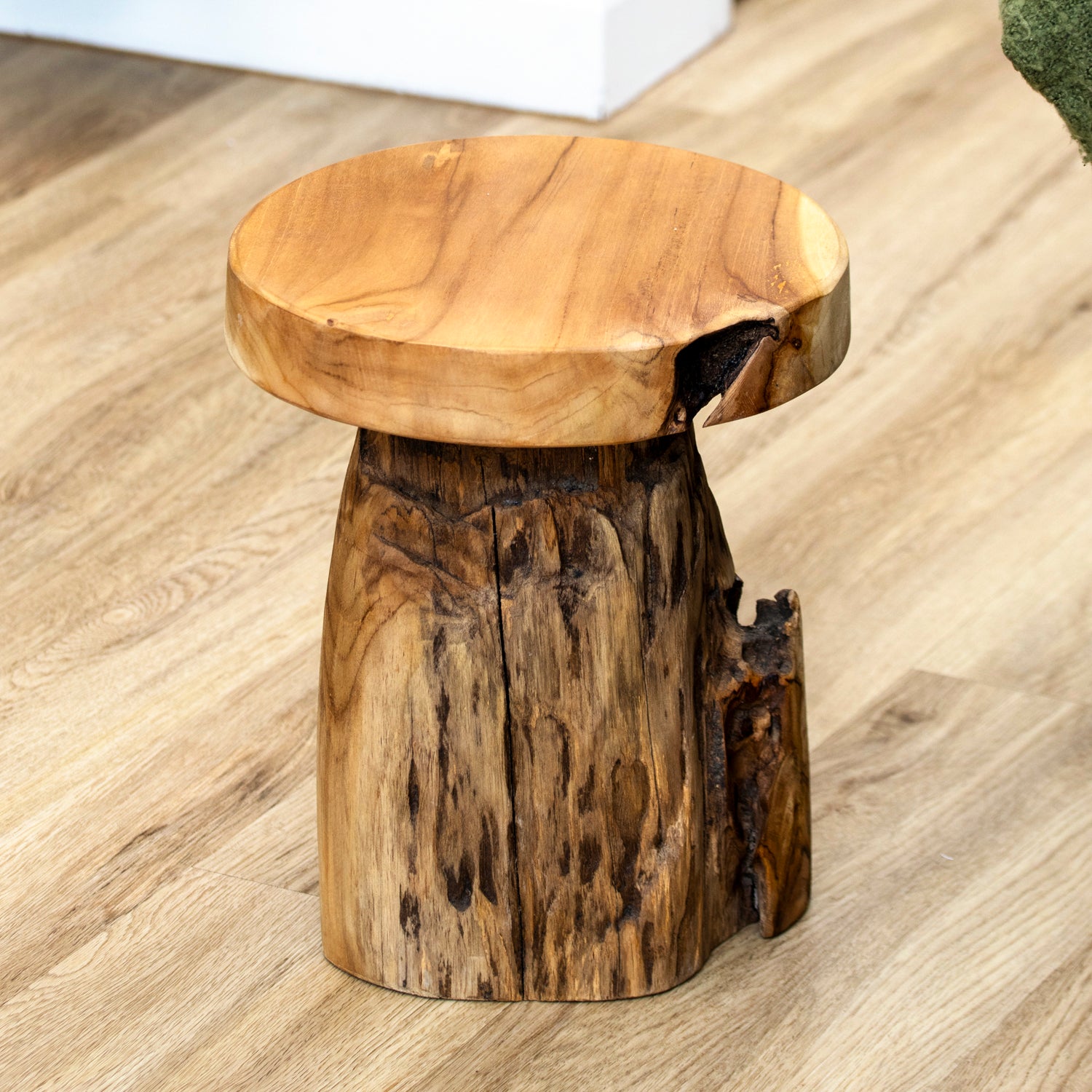 Baby Round Teak Root Table