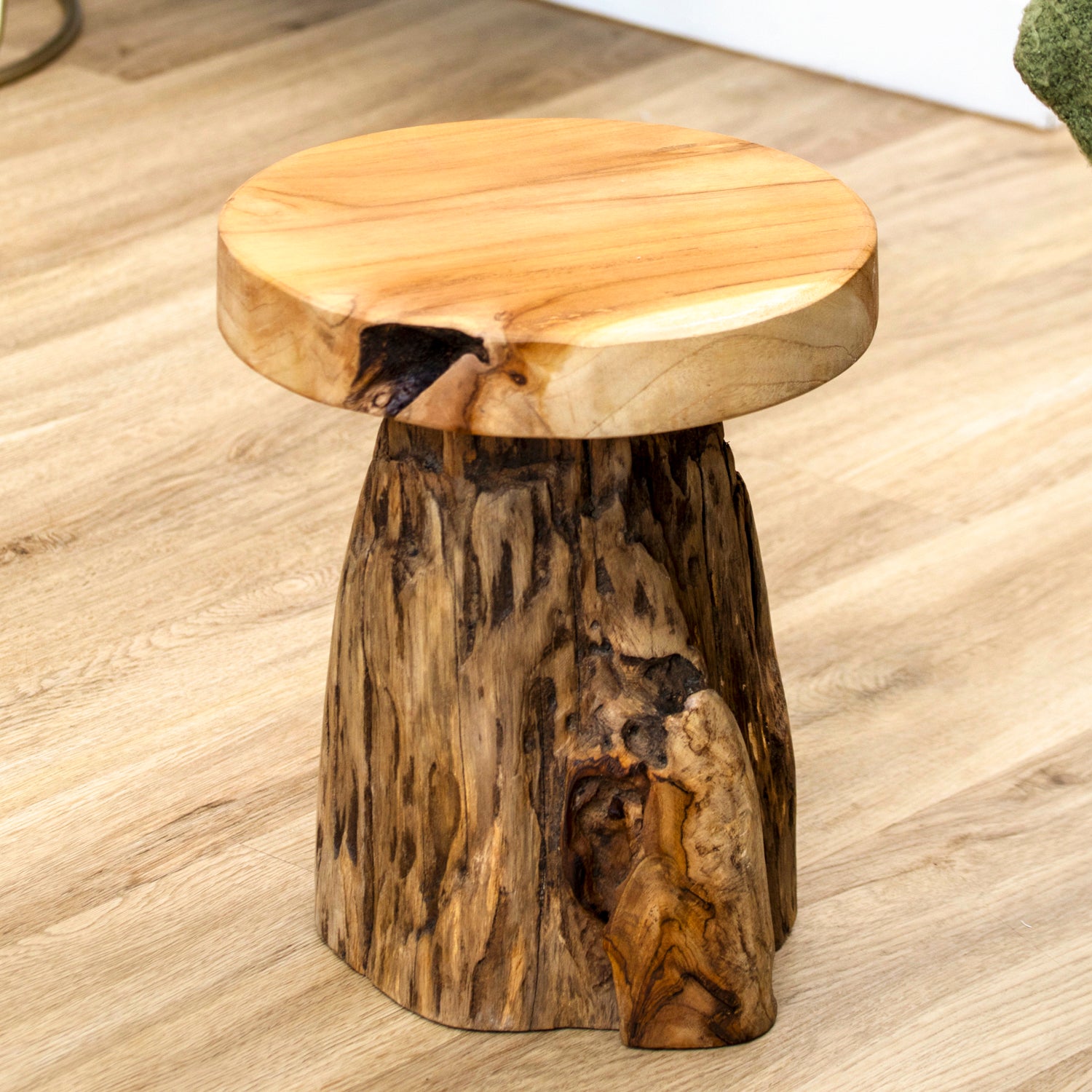 Baby Round Teak Root Table