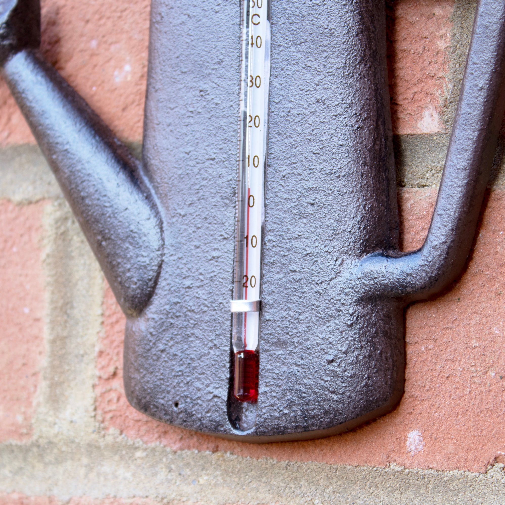 Gießkannen-Wandthermometer aus Gusseisen für den Außenbereich, 16 cm